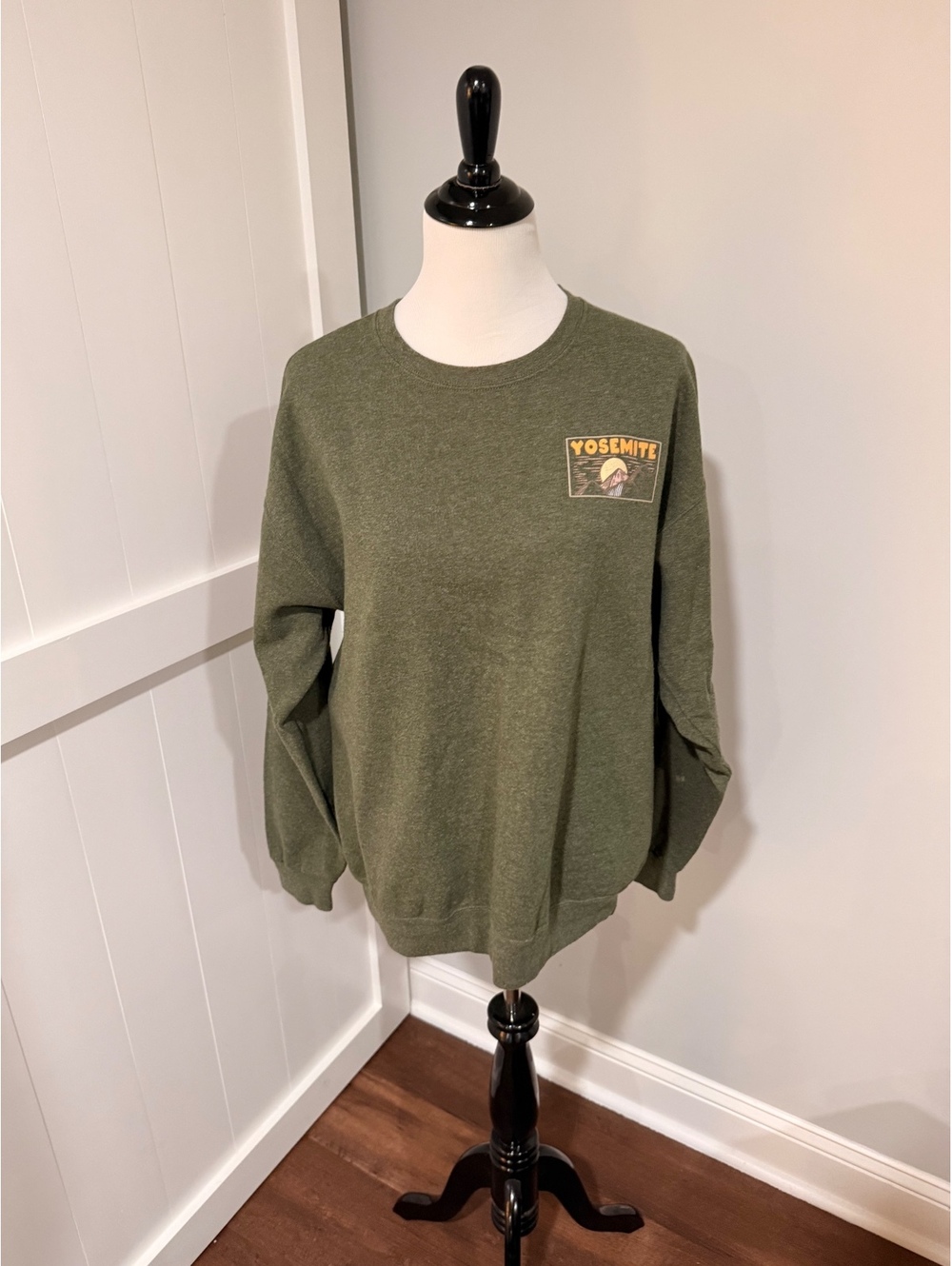 Women’s Balcony Yosemite Graphic Olive Green Crewneck Sweatshirt